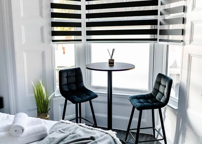 Chic Studio Apartment In Prime London Location